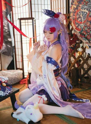 女高中生的腰姿