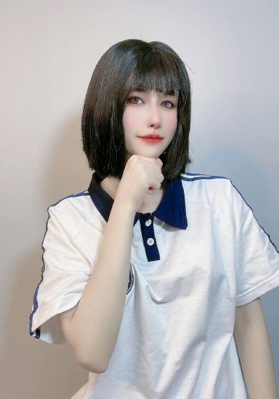 在厨房和女友闺蜜做