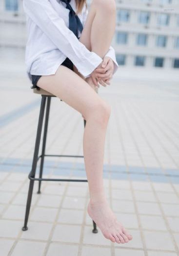 26岁女高中生动漫