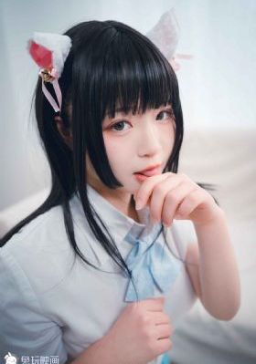 年轻女的老师2中字在线
